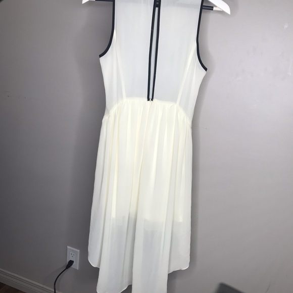 Lady Dutch dress - Picture 2 of 2